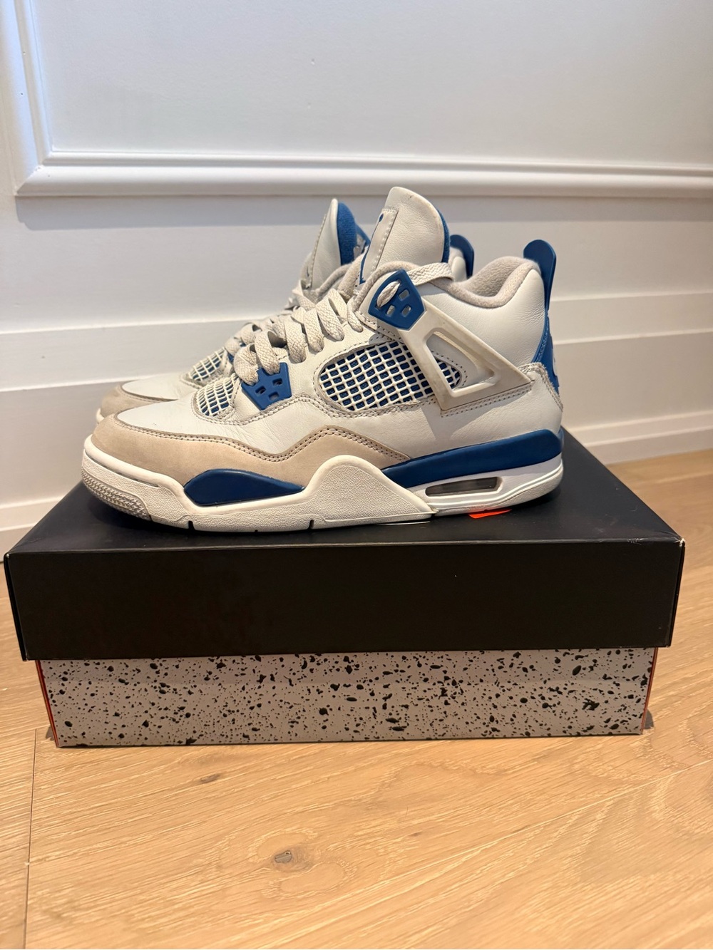 Air Jordan 4 Military Sneakers